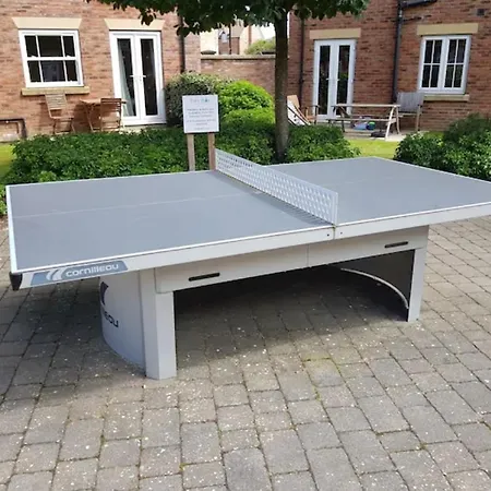 The Bay, Filey, Moonshine 파일리