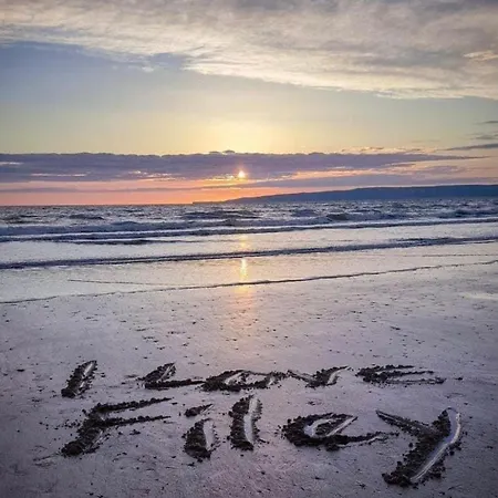 The Bay, Filey, Moonshine Nyaraló Filey